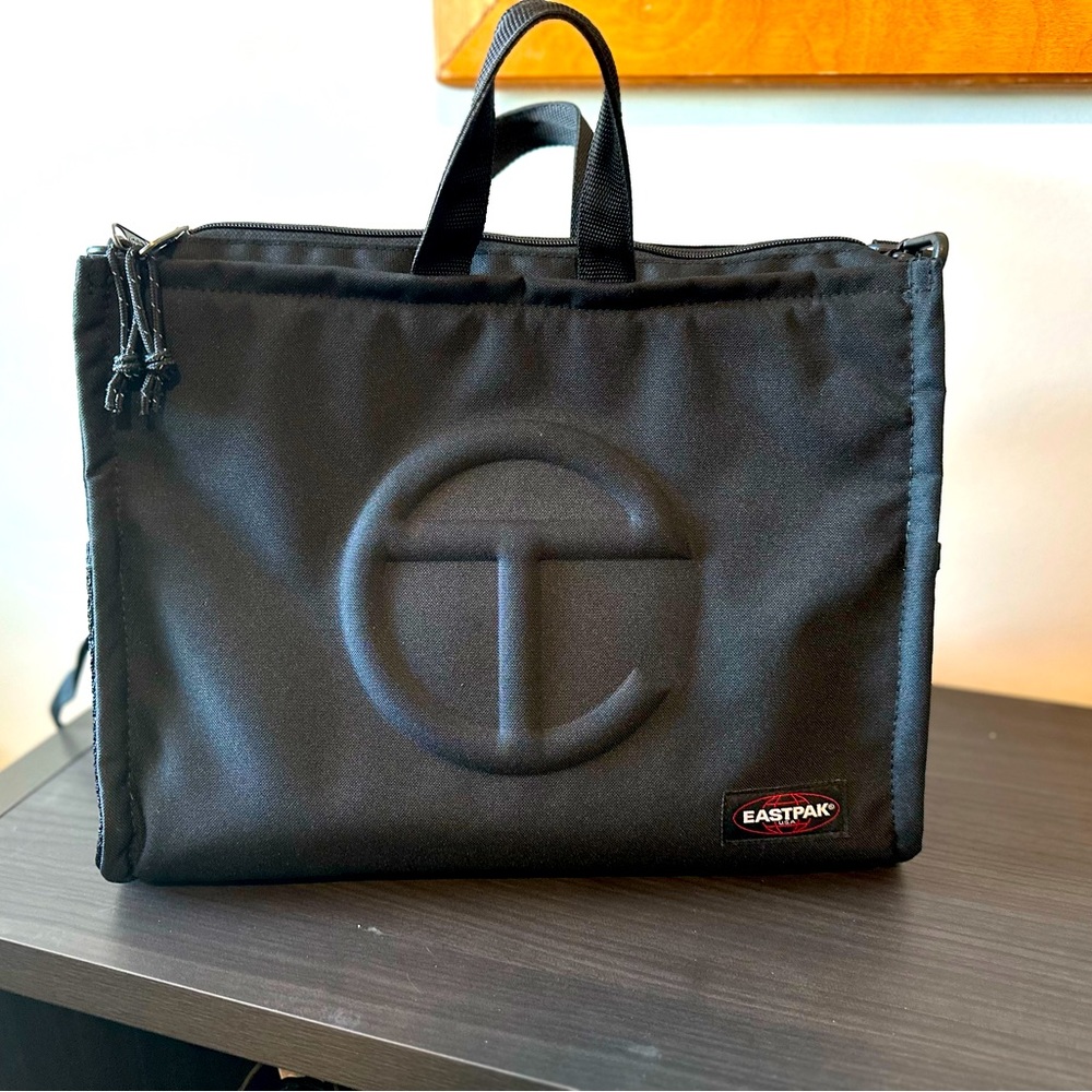 COPY - Eastpak x Telfar Medium Shopper - Black